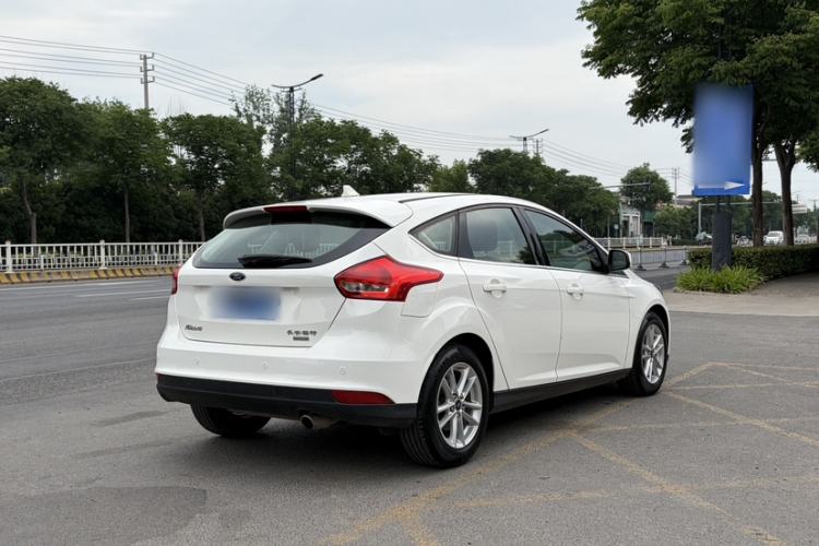 Used Ford Focus 2018 Hatchback Classic EcoBoost 180 Automatic Elite Model Exterior 1
