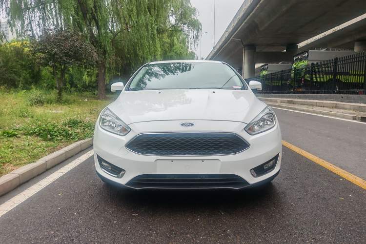 Used Ford Focus 2018 Hatchback Classic EcoBoost 180 Automatic Elite Model Exterior 1