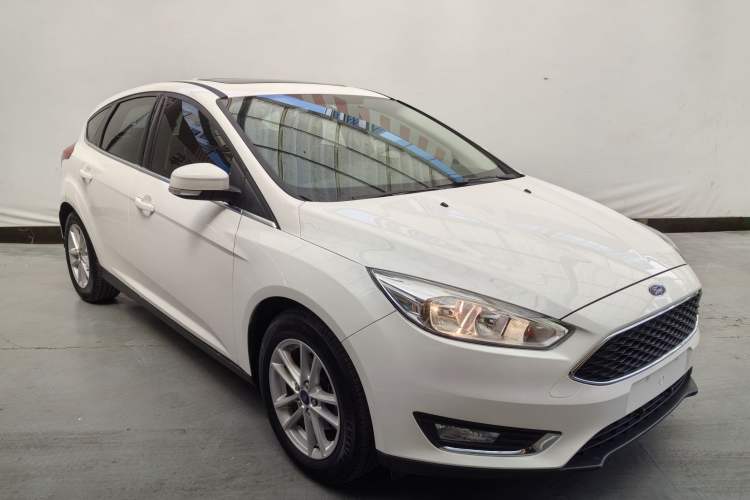 Used Ford Focus 2018 Hatchback Classic EcoBoost 180 Automatic Elite Model Exterior 1