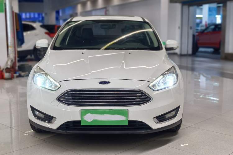 Used Ford Focus 2018 Sedan Classic EcoBoost 180 Automatic Elite Model Exterior 1