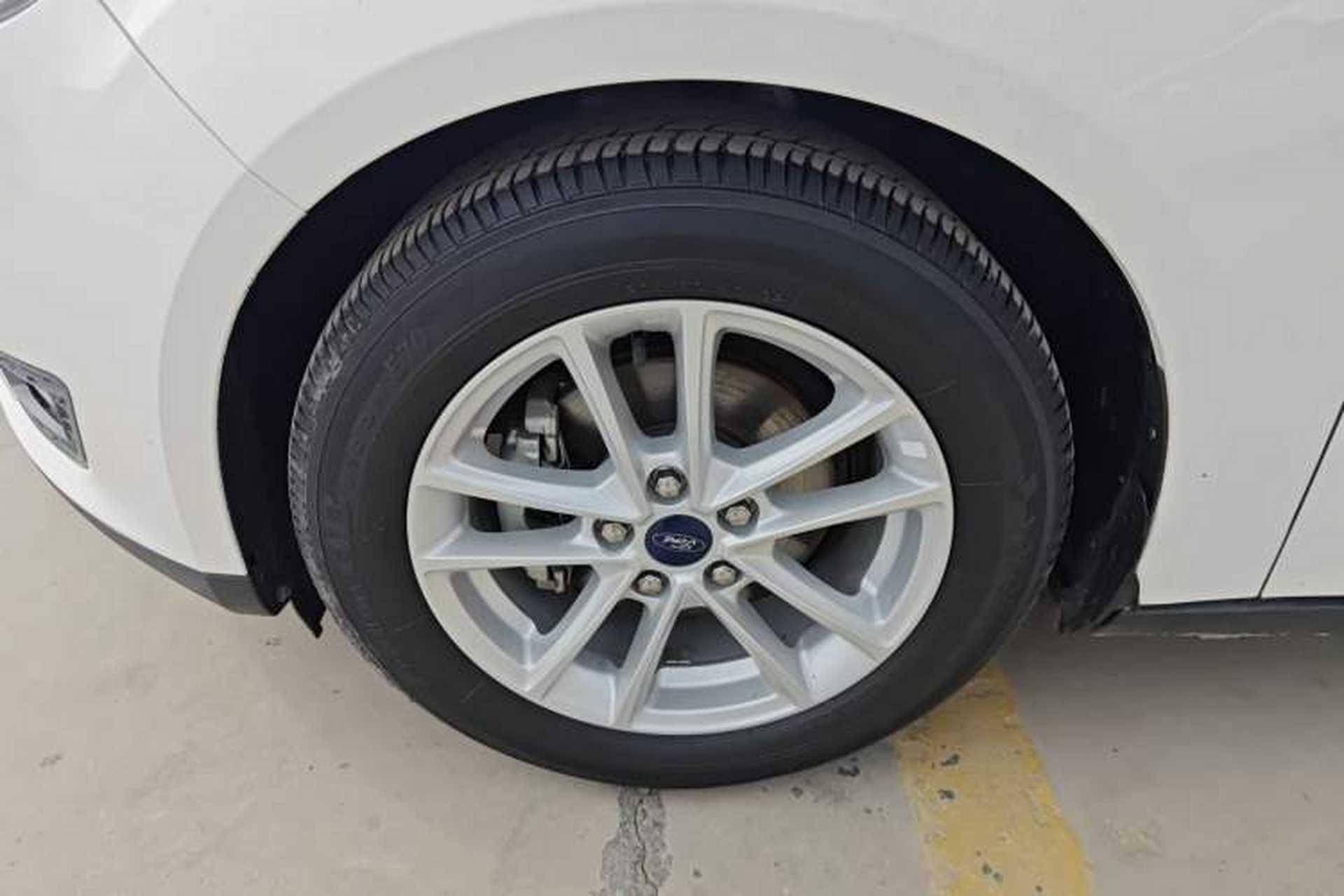 Used Ford Focus 2018 Sedan Classic 1.6L Automatic Trendy SmartDrive Edition Exterior 1