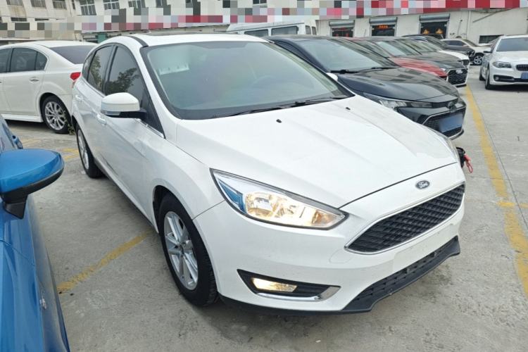 Used Ford Focus 2018 Hatchback Classic EcoBoost 180 Automatic Elite Model Exterior 1