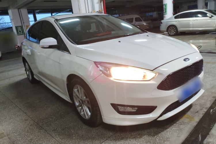 Used Ford Focus 2018 Hatchback Classic EcoBoost 180 Automatic Elite Model Exterior 1