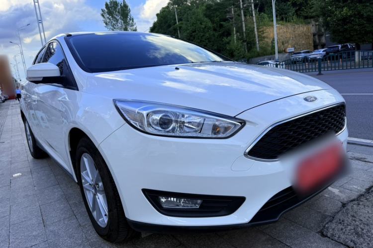 Used Ford Focus 2018 Hatchback Classic 1.6L Automatic Trendy SmartDrive Edition Exterior 1
