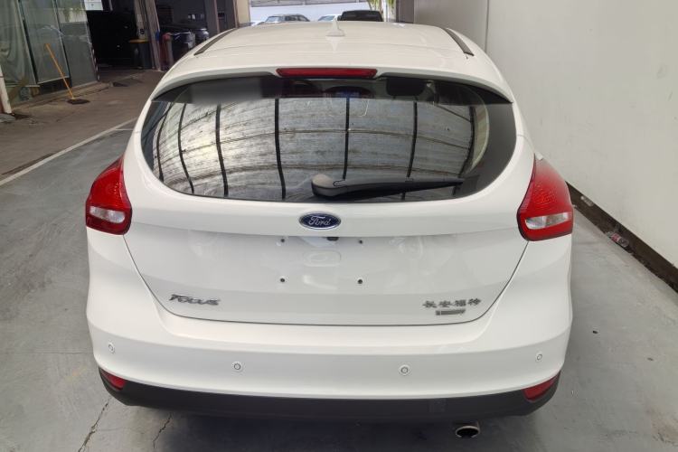 Used Ford Focus 2018 Hatchback Classic EcoBoost 180 Automatic Elite Model Exterior 10