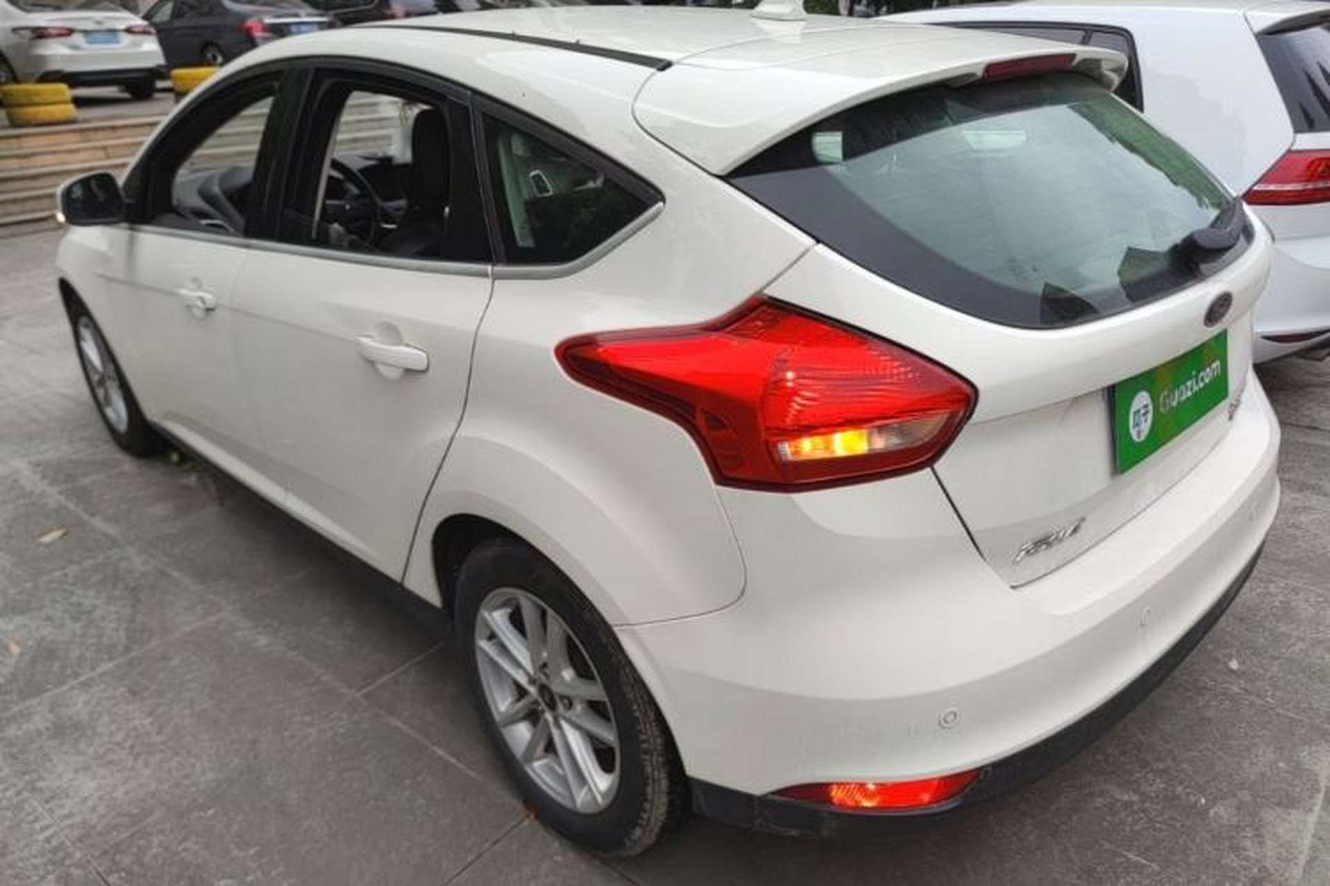 Used Ford Focus 2018 Hatchback Classic EcoBoost 180 Automatic Elite Model Exterior 2