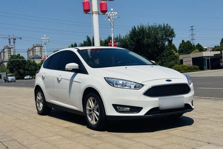 Used Ford Focus 2018 Hatchback Classic 1.6L Automatic Trendy SmartDrive Edition Exterior 2