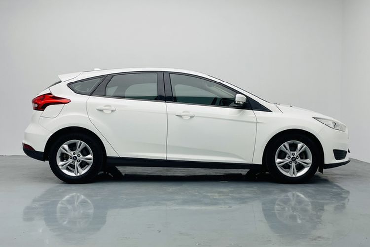 Used Ford Focus 2018 Hatchback Classic 1.6L Automatic Comfort Plus SmartDrive Edition Exterior 2