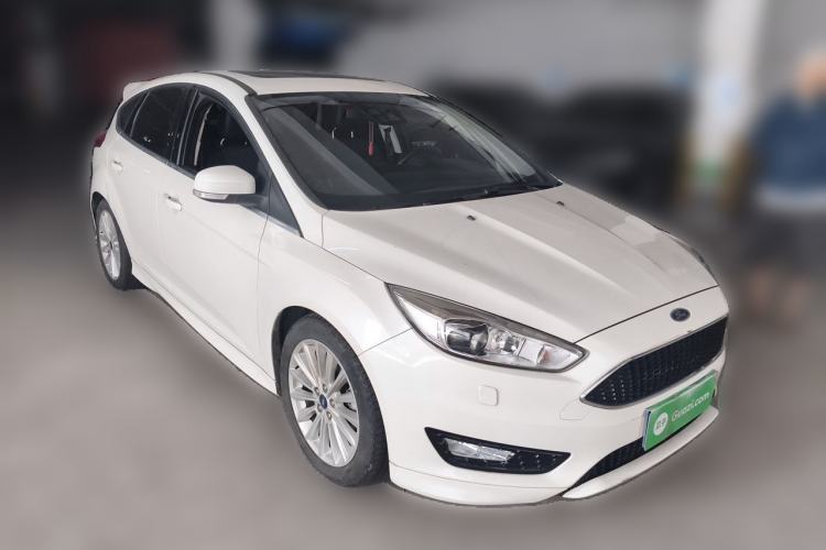 Used Ford Focus 2018 Hatchback Classic EcoBoost 180 Automatic Sport Edition Exterior 2
