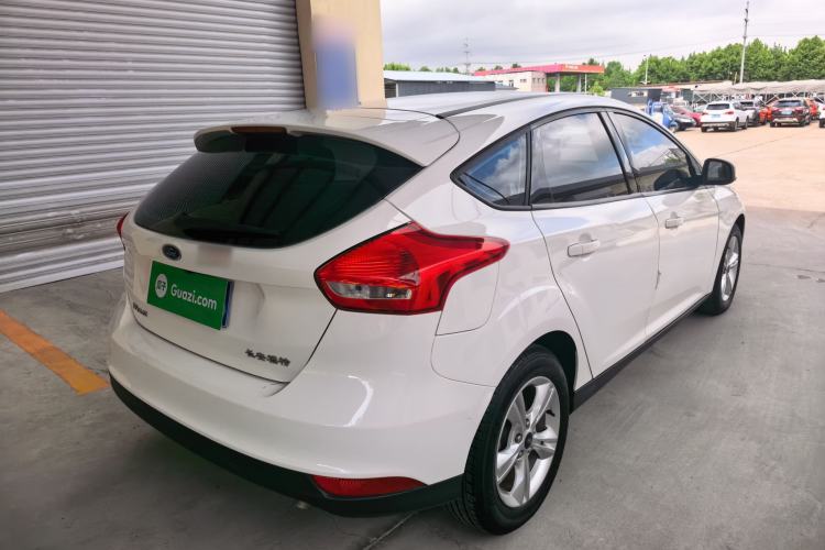Used Ford Focus 2018 Hatchback Classic 1.6L Automatic Comfort Plus SmartDrive Edition Exterior 2