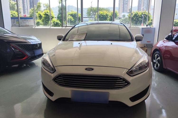 Used Ford Focus 2018 Sedan Classic 1.6L Automatic Comfort Plus Smart Drive Version Exterior 2