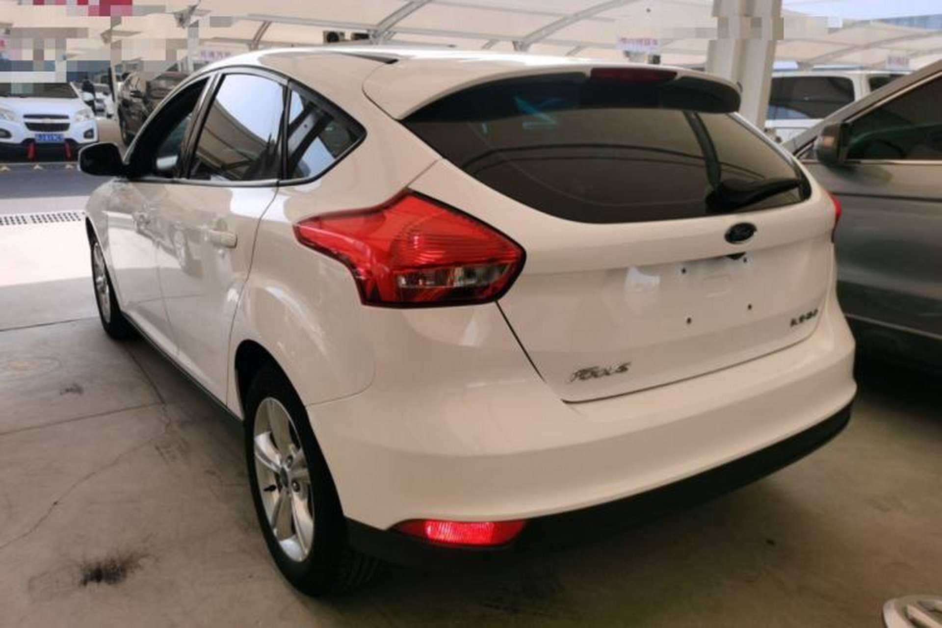 Used Ford Focus 2018 Hatchback Classic 1.6L Automatic Comfort Plus SmartDrive Edition Exterior 2