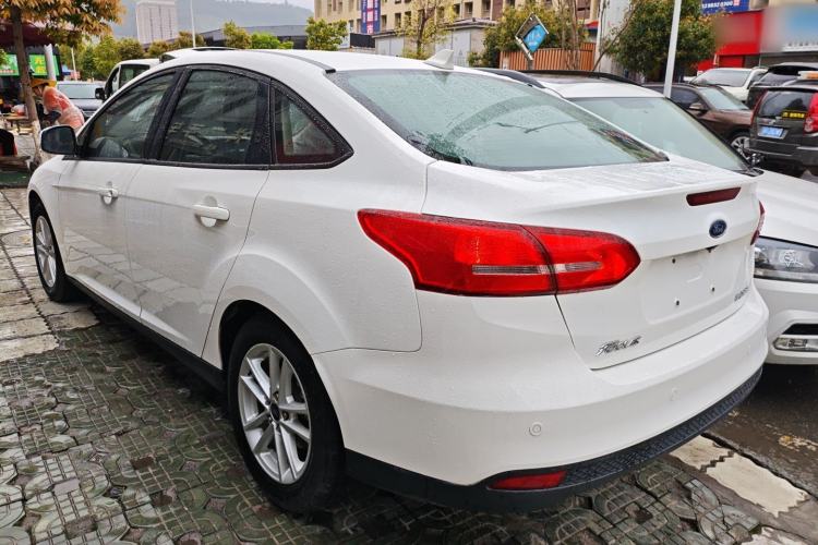 Used Ford Focus 2018 Sedan Classic 1.6L Automatic Trendy SmartDrive Edition Exterior 2