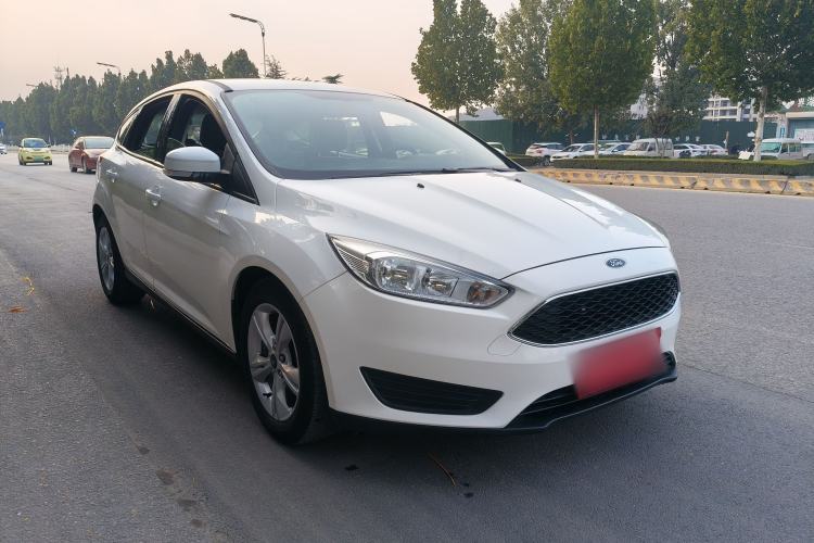 Used Ford Focus 2018 Hatchback Classic 1.6L Automatic Comfort Plus SmartDrive Edition Exterior 2