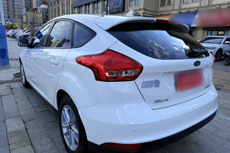 Used Ford Focus 2018 Hatchback Classic 1.6L Automatic Trendy SmartDrive Edition Exterior 2