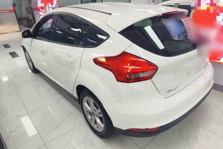 Used Ford Focus 2018 Hatchback Classic 1.6L Automatic Comfort Plus SmartDrive Edition Exterior 2
