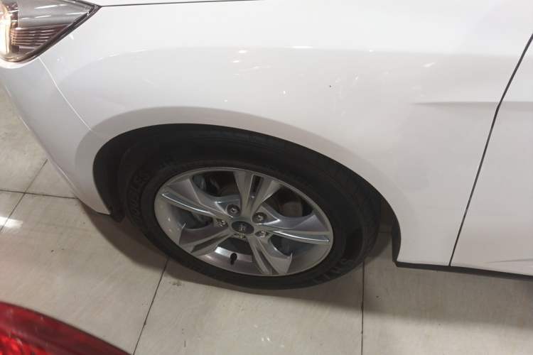 Used Ford Focus 2018 Sedan Classic 1.6L Automatic Comfort Plus Smart Drive Version Exterior 2