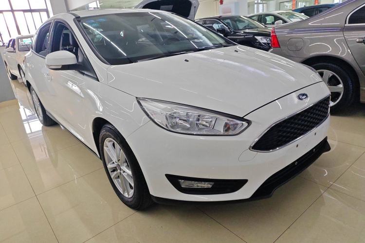 Used Ford Focus 2018 Hatchback Classic 1.6L Automatic Trendy SmartDrive Edition Exterior 2