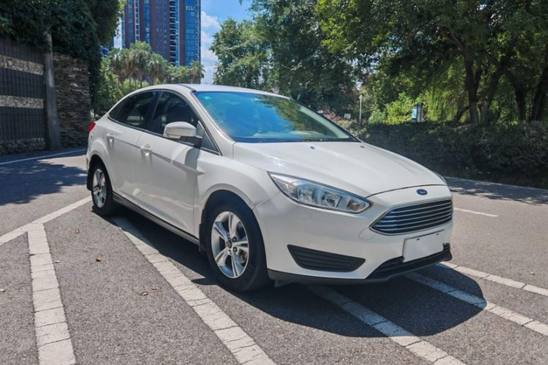 Used Ford Focus 2018 Sedan Classic 1.6L Automatic Comfort Plus Smart Drive Version Exterior 2