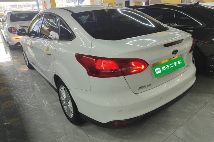 Used Ford Focus 2018 Sedan Classic 1.6L Automatic Trendy SmartDrive Edition Exterior 2