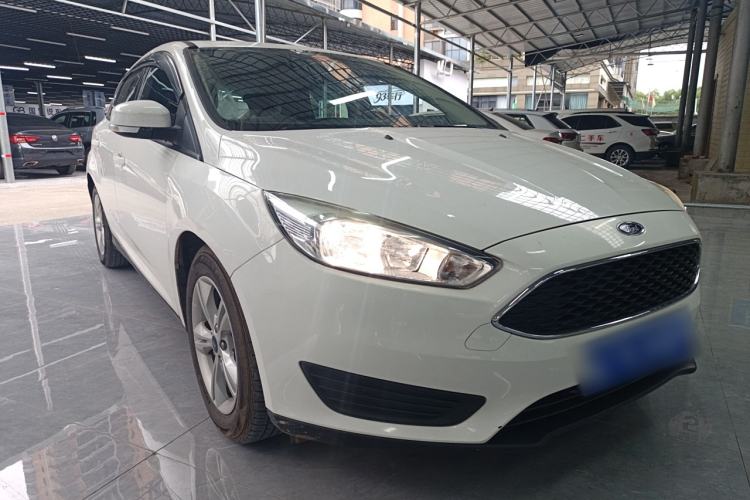 Used Ford Focus 2018 Hatchback Classic 1.6L Automatic Comfort Plus SmartDrive Edition Exterior 2