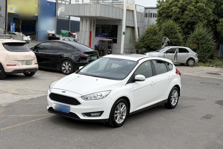 Used Ford Focus 2018 Hatchback Classic EcoBoost 180 Automatic Elite Model Exterior 3