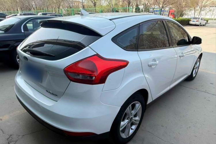 Used Ford Focus 2018 Hatchback Classic 1.6L Automatic Comfort Plus SmartDrive Edition Exterior 3
