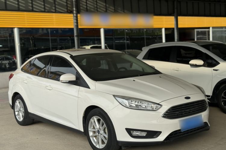 Used Ford Focus 2018 Sedan Classic 1.6L Automatic Trendy SmartDrive Edition Exterior 3