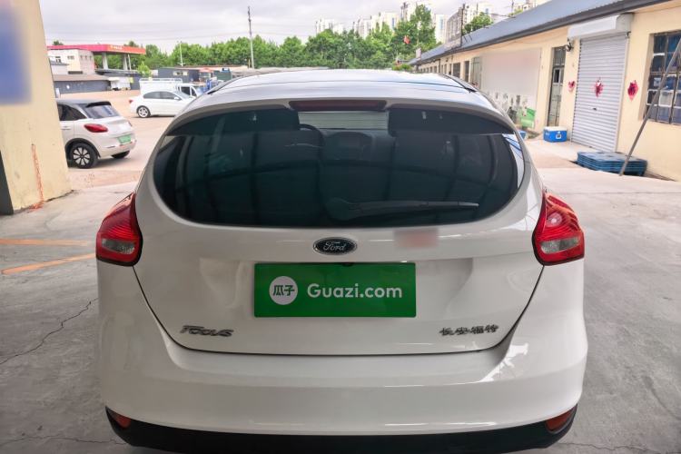 Used Ford Focus 2018 Hatchback Classic 1.6L Automatic Comfort Plus SmartDrive Edition Exterior 3