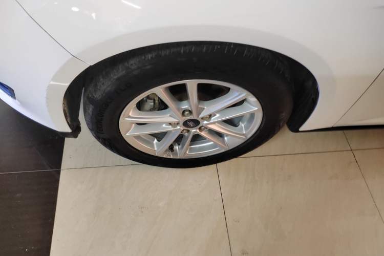 Used Ford Focus 2018 Sedan Classic 1.6L Automatic Trendy SmartDrive Edition Exterior 3