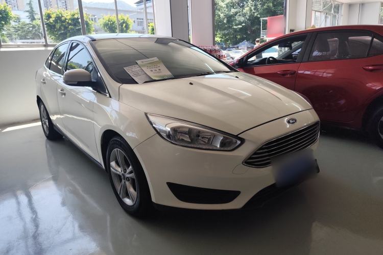 Used Ford Focus 2018 Sedan Classic 1.6L Automatic Comfort Plus Smart Drive Version Exterior 3