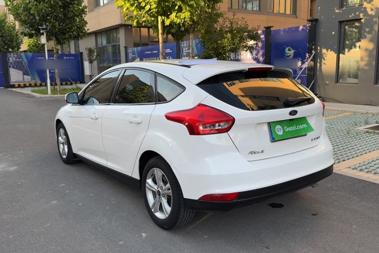 Used Ford Focus 2018 Hatchback Classic 1.6L Automatic Comfort Plus SmartDrive Edition Exterior 3