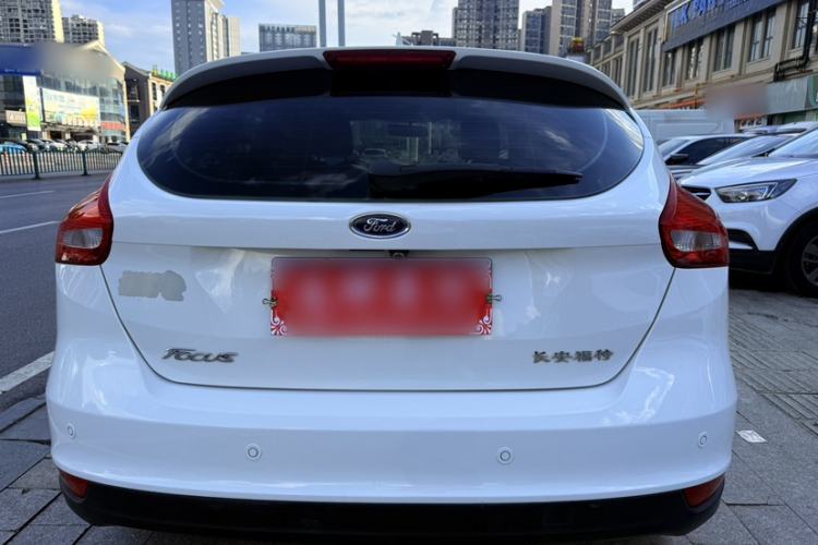 Used Ford Focus 2018 Hatchback Classic 1.6L Automatic Trendy SmartDrive Edition Exterior 3