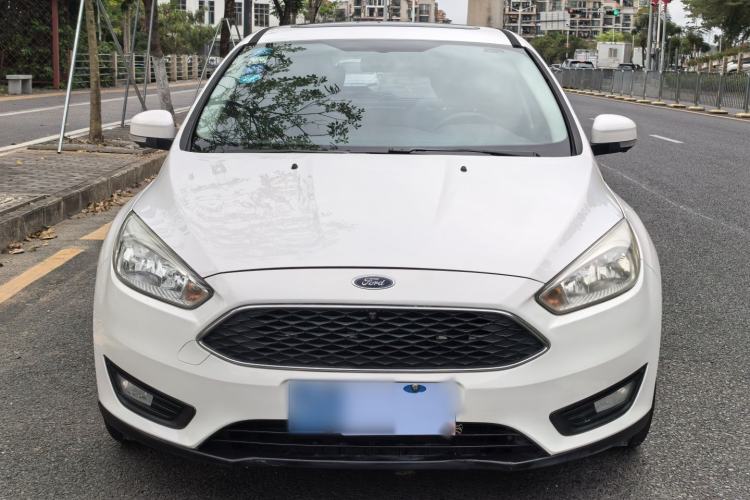 Used Ford Focus 2018 Hatchback Classic 1.6L Automatic Trendy SmartDrive Edition Exterior 3