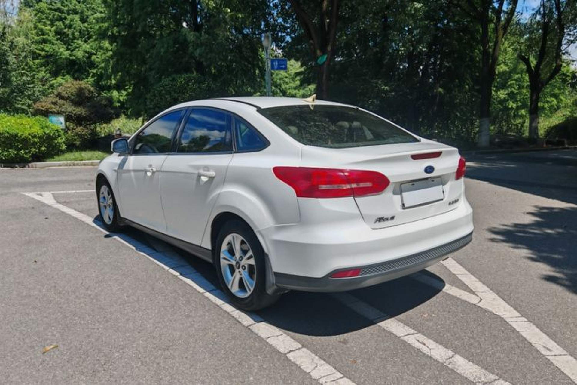Used Ford Focus 2018 Sedan Classic 1.6L Automatic Comfort Plus Smart Drive Version Exterior 3