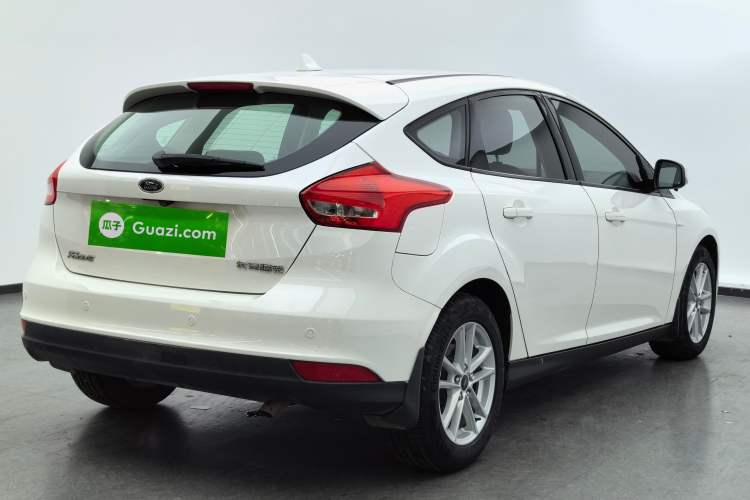Used Ford Focus 2018 Hatchback Classic 1.6L Automatic Trendy SmartDrive Edition Exterior 3