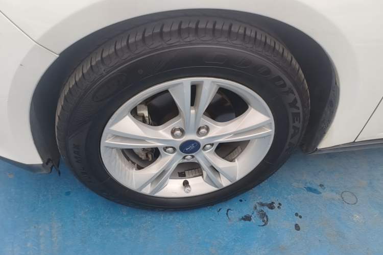 Used Ford Focus 2018 Hatchback Classic 1.6L Manual Comfort Plus SmartDrive Edition Exterior 4