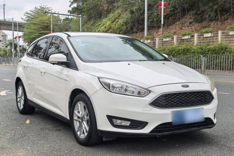 Used Ford Focus 2018 Hatchback Classic 1.6L Automatic Trendy SmartDrive Edition Exterior 4