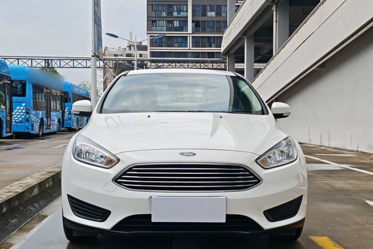 Used Ford Focus 2018 Sedan Classic 1.6L Automatic Comfort Plus Smart Drive Version Exterior 4