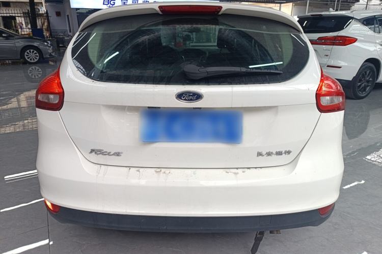Used Ford Focus 2018 Hatchback Classic 1.6L Automatic Comfort Plus SmartDrive Edition Exterior 4
