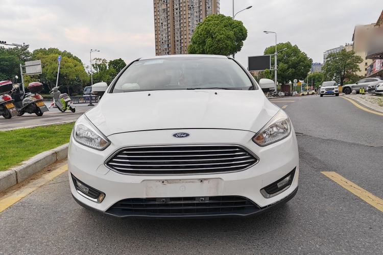 Used Ford Focus 2018 Sedan Classic 1.6L Automatic Trendy SmartDrive Edition Exterior 5