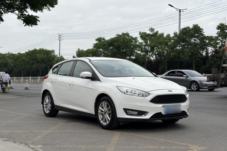 Used Ford Focus 2018 Hatchback Classic EcoBoost 180 Automatic Elite Model Exterior 5