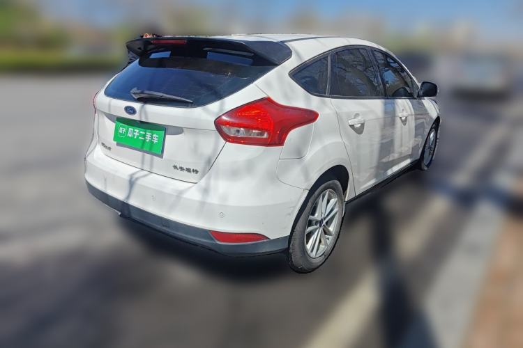 Used Ford Focus 2018 Hatchback Classic 1.6L Automatic Trendy SmartDrive Edition Exterior 5