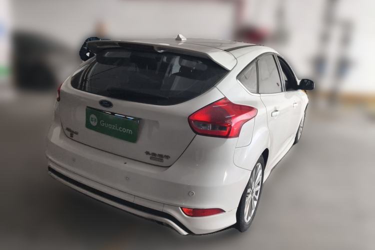 Used Ford Focus 2018 Hatchback Classic EcoBoost 180 Automatic Sport Edition Exterior 5