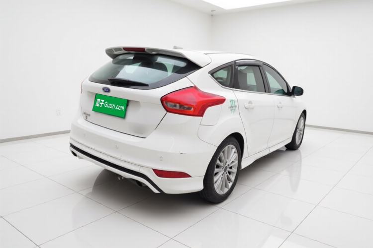 Used Ford Focus 2018 Hatchback Classic EcoBoost 180 Automatic Sport Edition Exterior 5