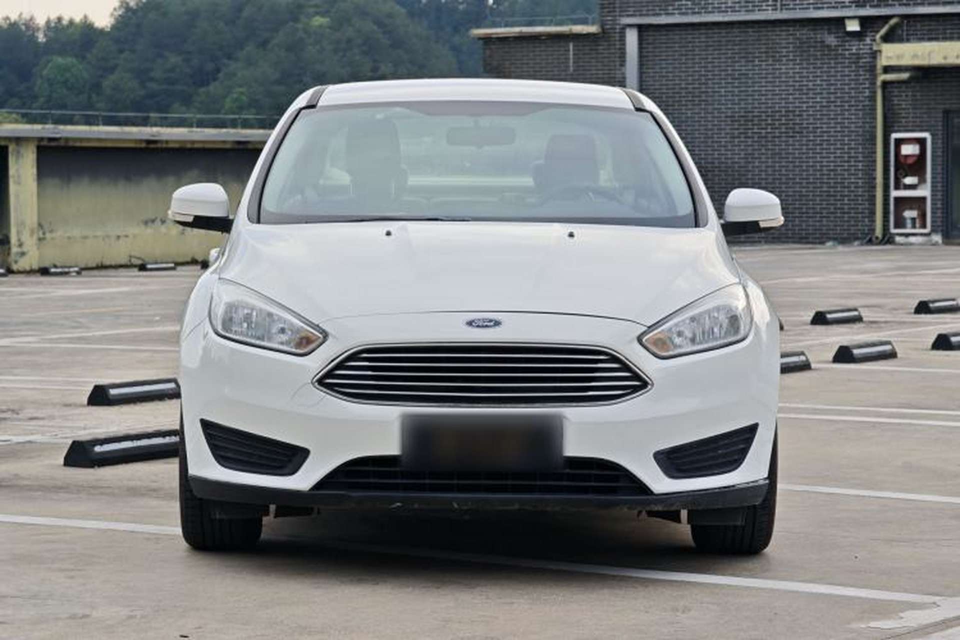 Used Ford Focus 2018 Sedan Classic 1.6L Automatic Comfort Plus Smart Drive Version Exterior 5