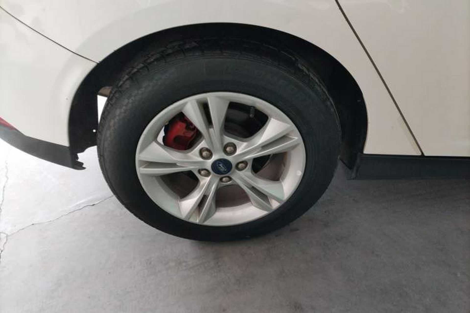 Used Ford Focus 2018 Hatchback Classic 1.6L Automatic Comfort Plus SmartDrive Edition Exterior 5