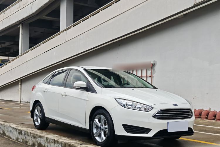 Used Ford Focus 2018 Sedan Classic 1.6L Automatic Comfort Plus Smart Drive Version Exterior 5