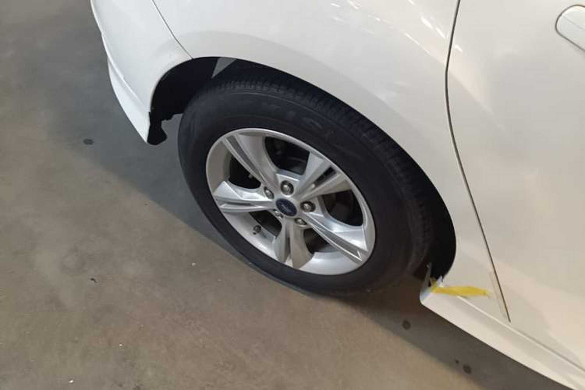 Used Ford Focus 2018 Hatchback Classic 1.6L Automatic Comfort Plus SmartDrive Edition Exterior 5