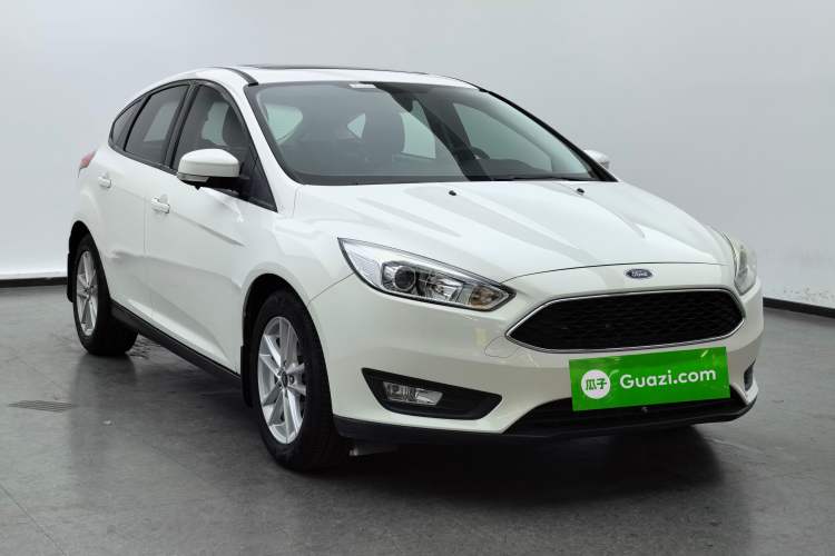 Used Ford Focus 2018 Hatchback Classic 1.6L Automatic Trendy SmartDrive Edition Exterior 5